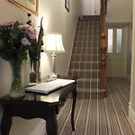 Holmlea Guest House Exclusively For Adults