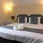 Holmlea Guest House Exclusively For Adults