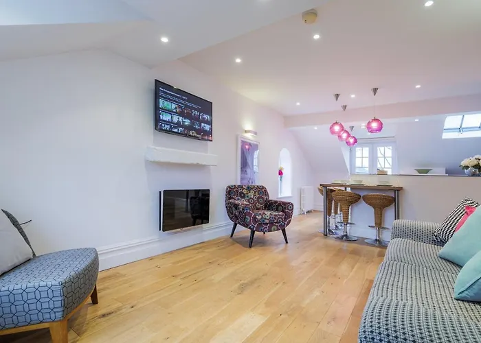 Cunsey, Penthouse Apartment Windermere