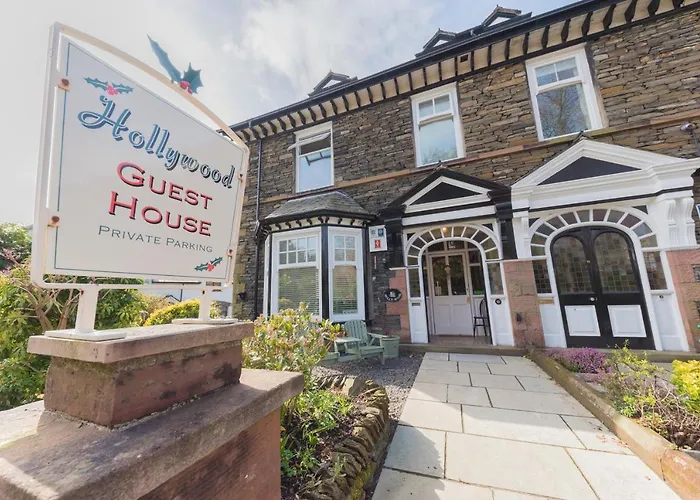 Holly-Wood Guest House