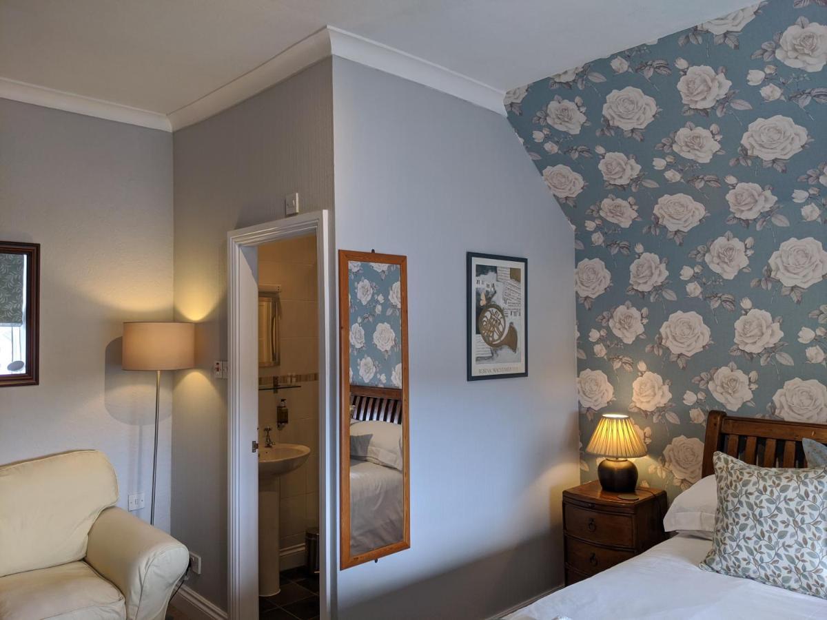 1 Park Road 4*