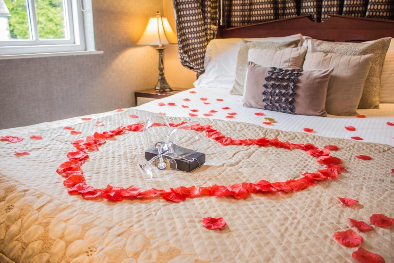 The Howbeck & The Retreat Incl Off-site Health Club And Parking Ev Point Available