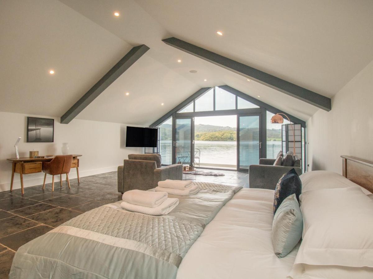 Boathouse On The Holiday home