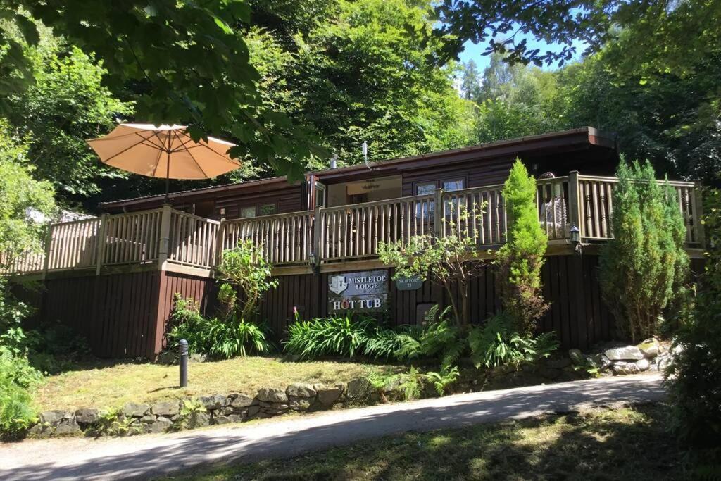 Mistletoe One Luxury With Hot Tub Holiday home Windermere