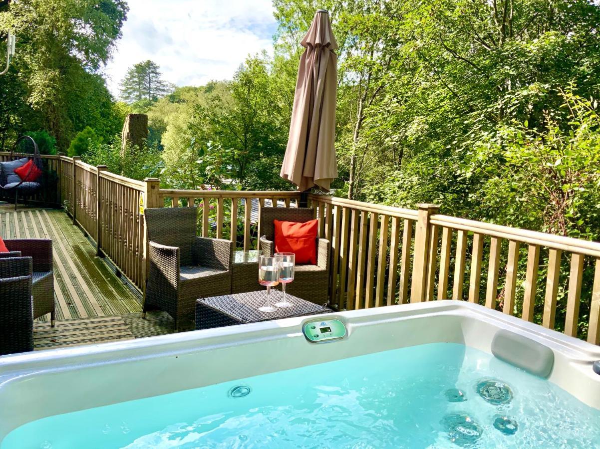 Holiday home Mistletoe One Luxury With Hot Tub *