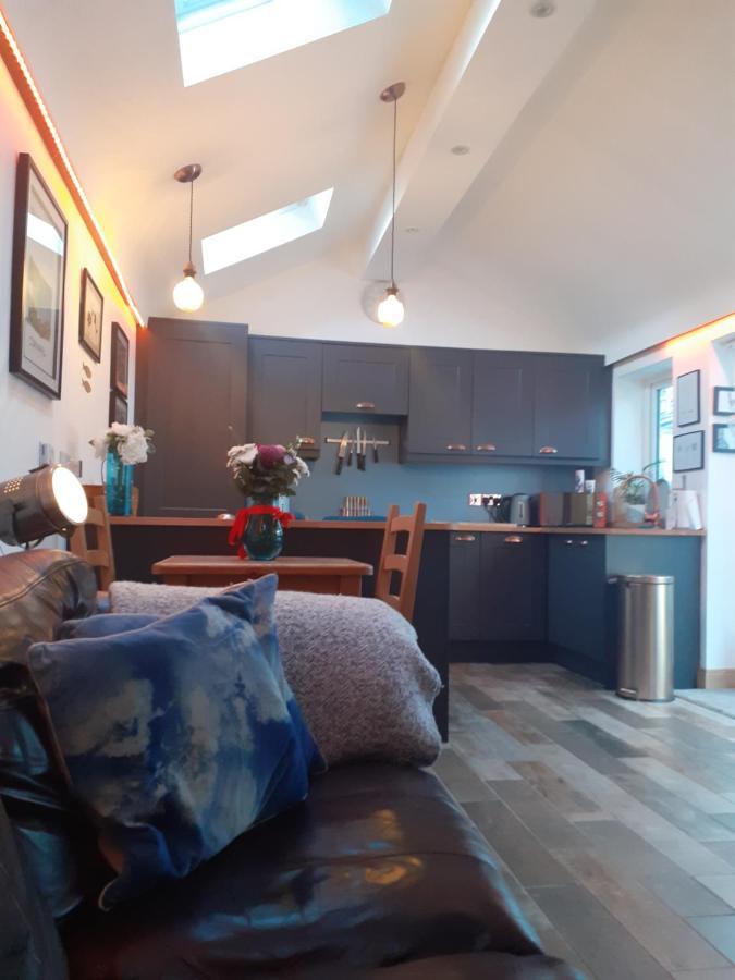 The Bird House At Invergarry Apartment *