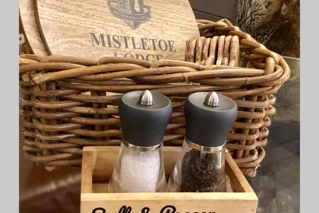 Mistletoe One Luxury With Hot Tub * Windermere