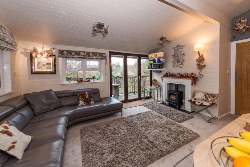 Mistletoe One Luxury With Hot Tub *