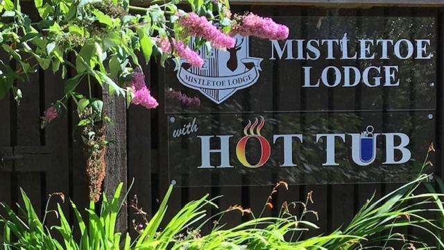 Mistletoe One Luxury With Hot Tub * Windermere