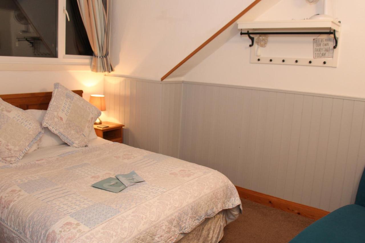 Invergarry Only For Adults 4*