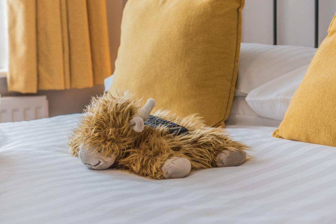 Holly-wood Guest house 4*