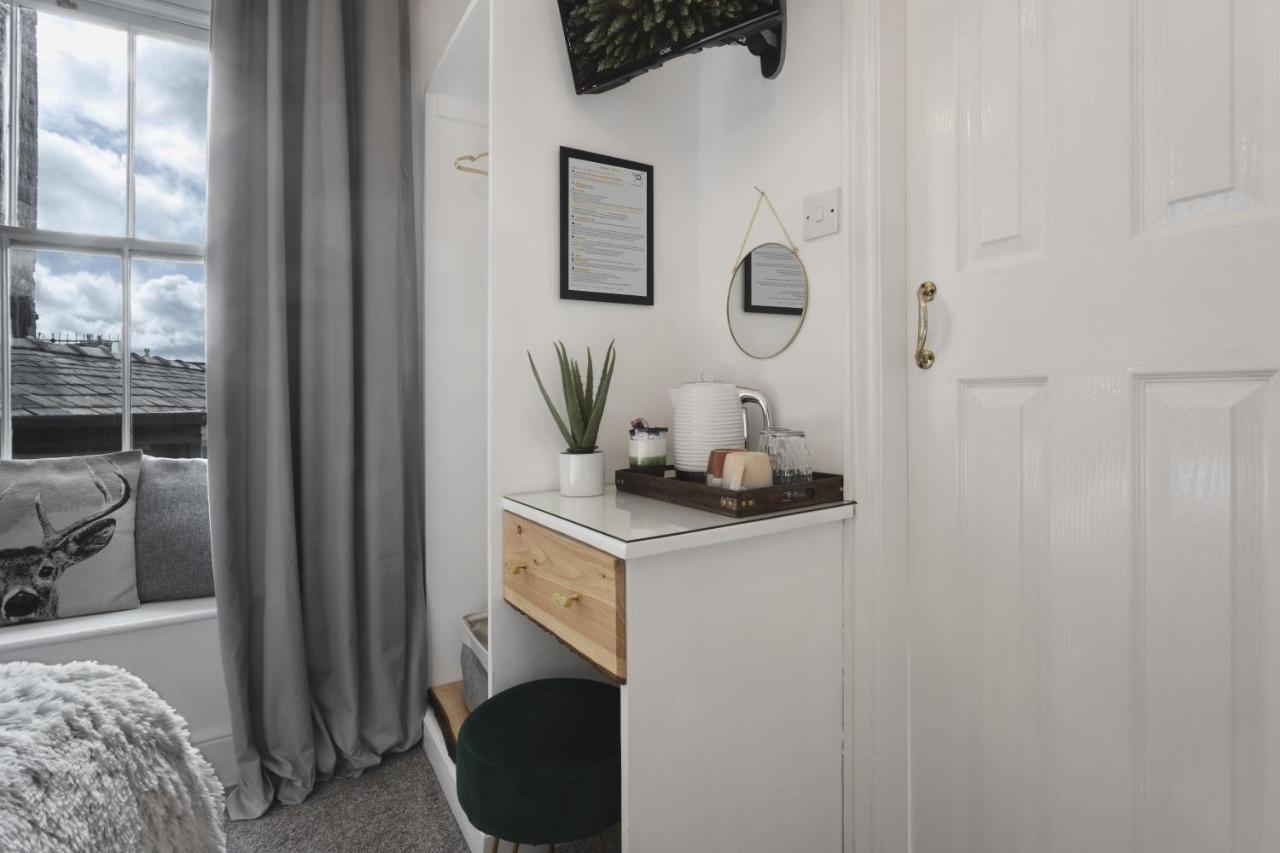 - Guest house