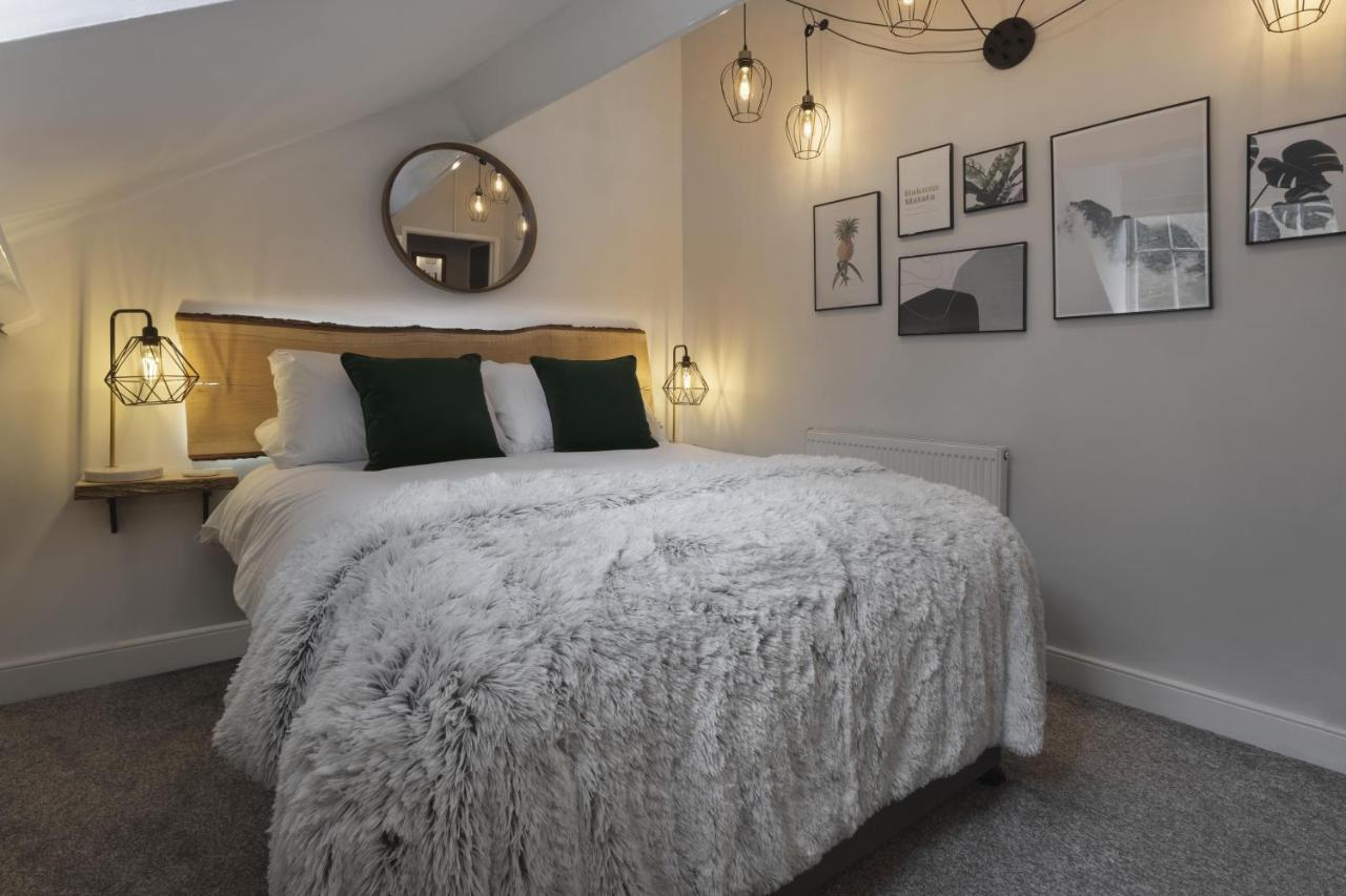 - Guest house