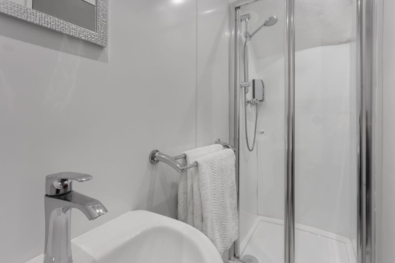 Guest house -