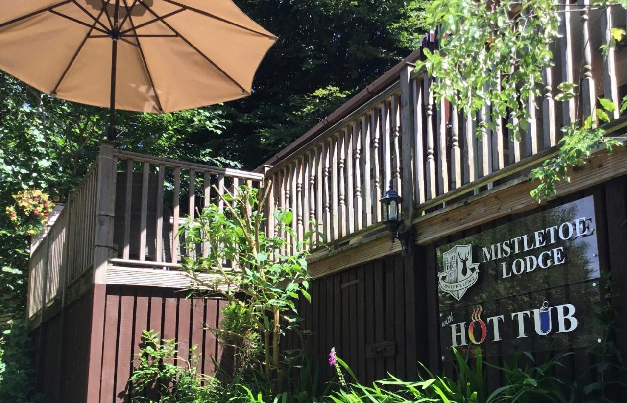 Mistletoe One Luxury With Hot Tub