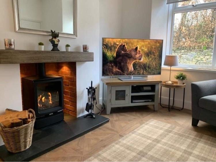 Woodland - Private Courtyard - Pet Friendly Retreat In The Heart Of *