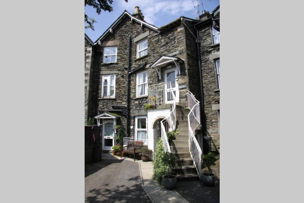 Apartment Swirl How, Winter Offered On 3 Nights Or Nov-mar *