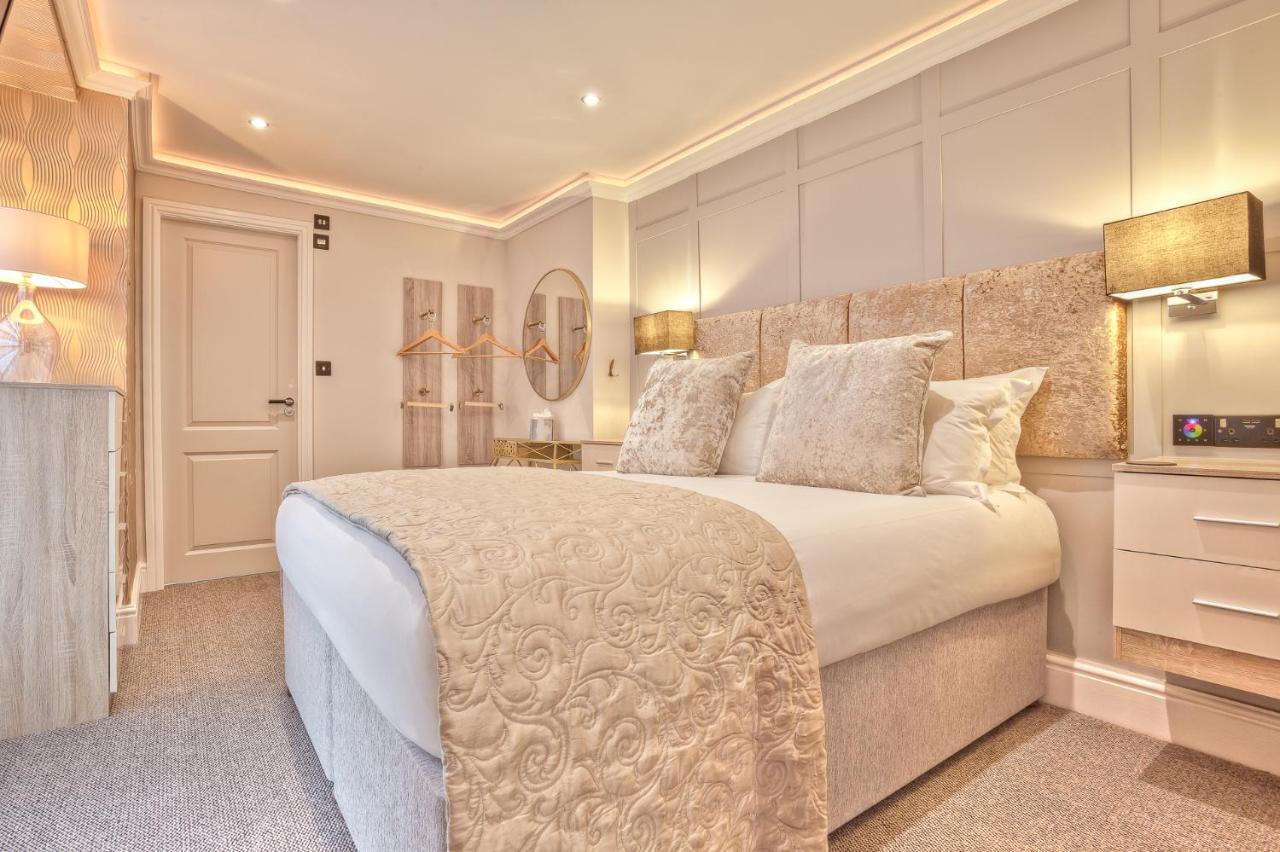 The Mews Boutique Deluxe Apartments, Sleep 2-6 People , Central Location, Free Parking Apartamento Windermere