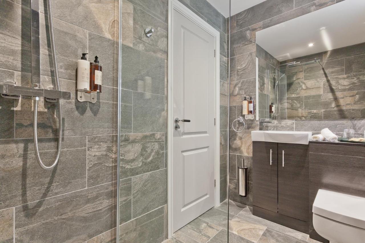 Apartamento The Mews Boutique Deluxe Apartments, Sleep 2-6 People , Central Location, Free Parking