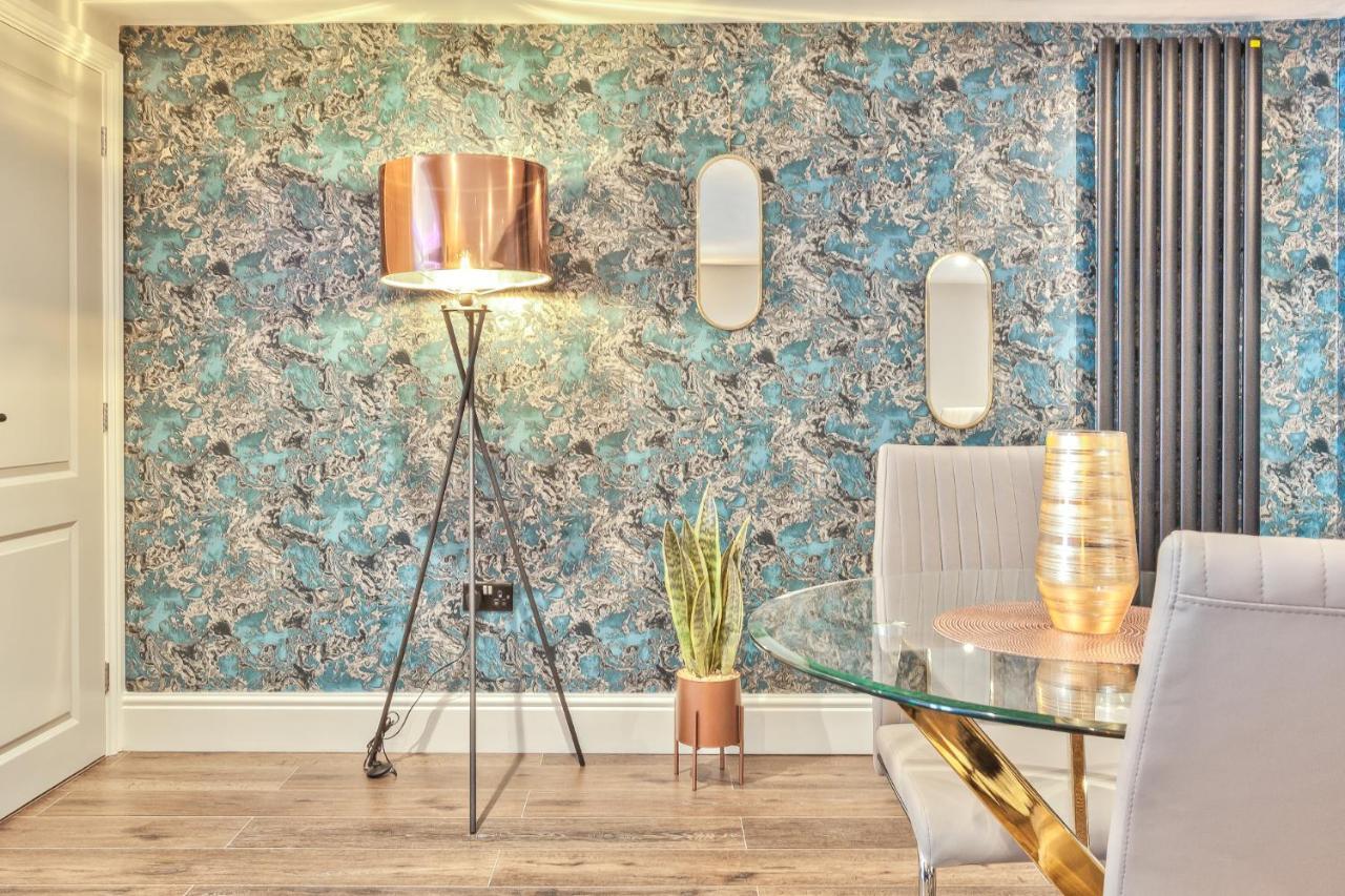 The Mews Boutique Deluxe Apartments, Sleep 2-6 People , Central Location, Free Parking Apartamento