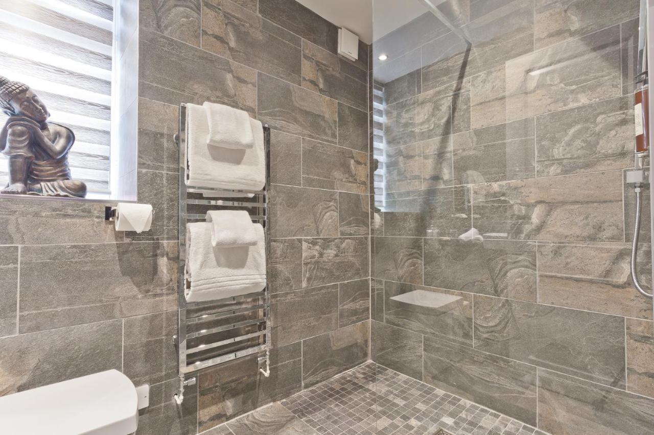 Apartamento The Mews Boutique Deluxe Apartments, Sleep 2-6 People , Central Location, Free Parking