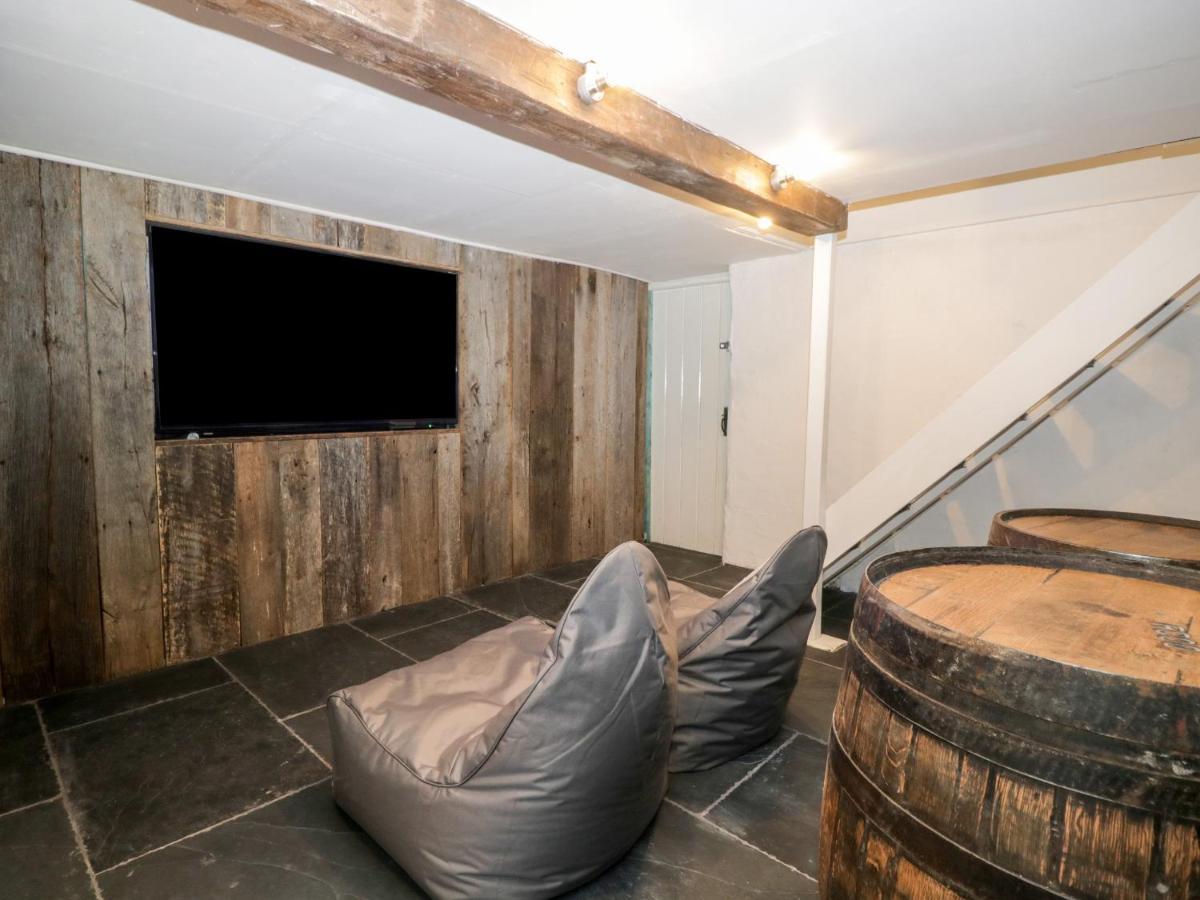 Holiday home The Burrow