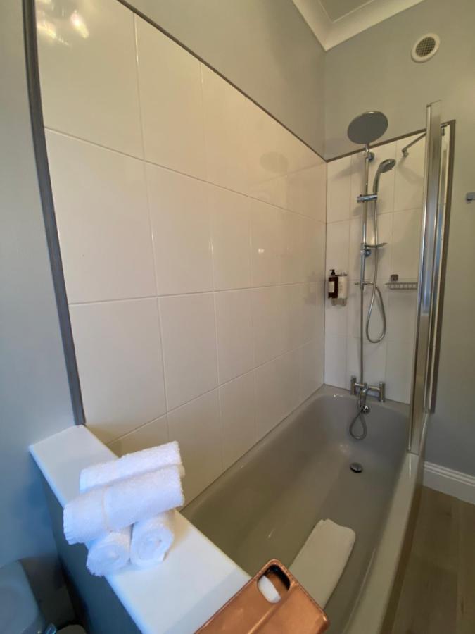 Merewyke Boutique Luxury Family Sleeps 4 , Location Apartment Windermere