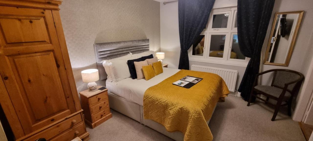 The Howbeck & The Retreat Incl Off-site Health Club And Parking Ev Point Available Guest house