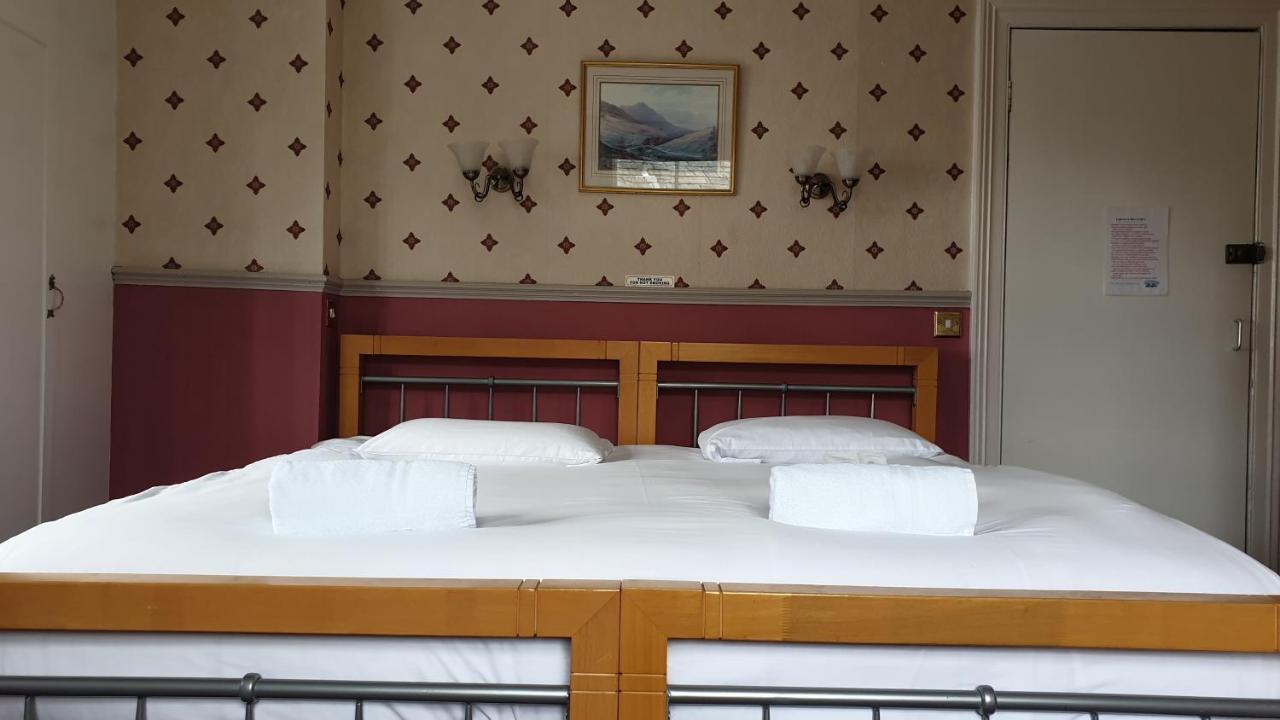 Lakes Guest house 3*