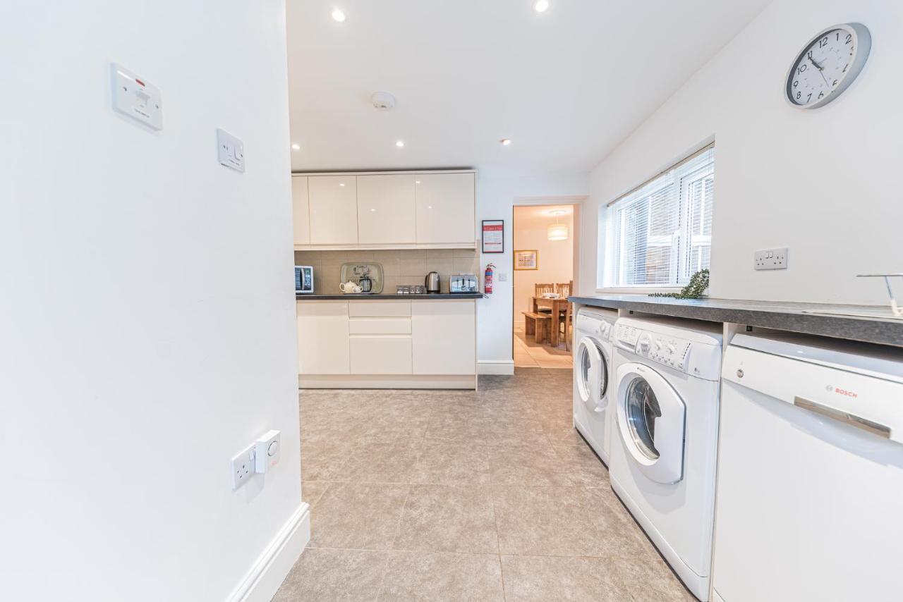 Pass The Keys Cosy Victorian Family In Holiday home Windermere
