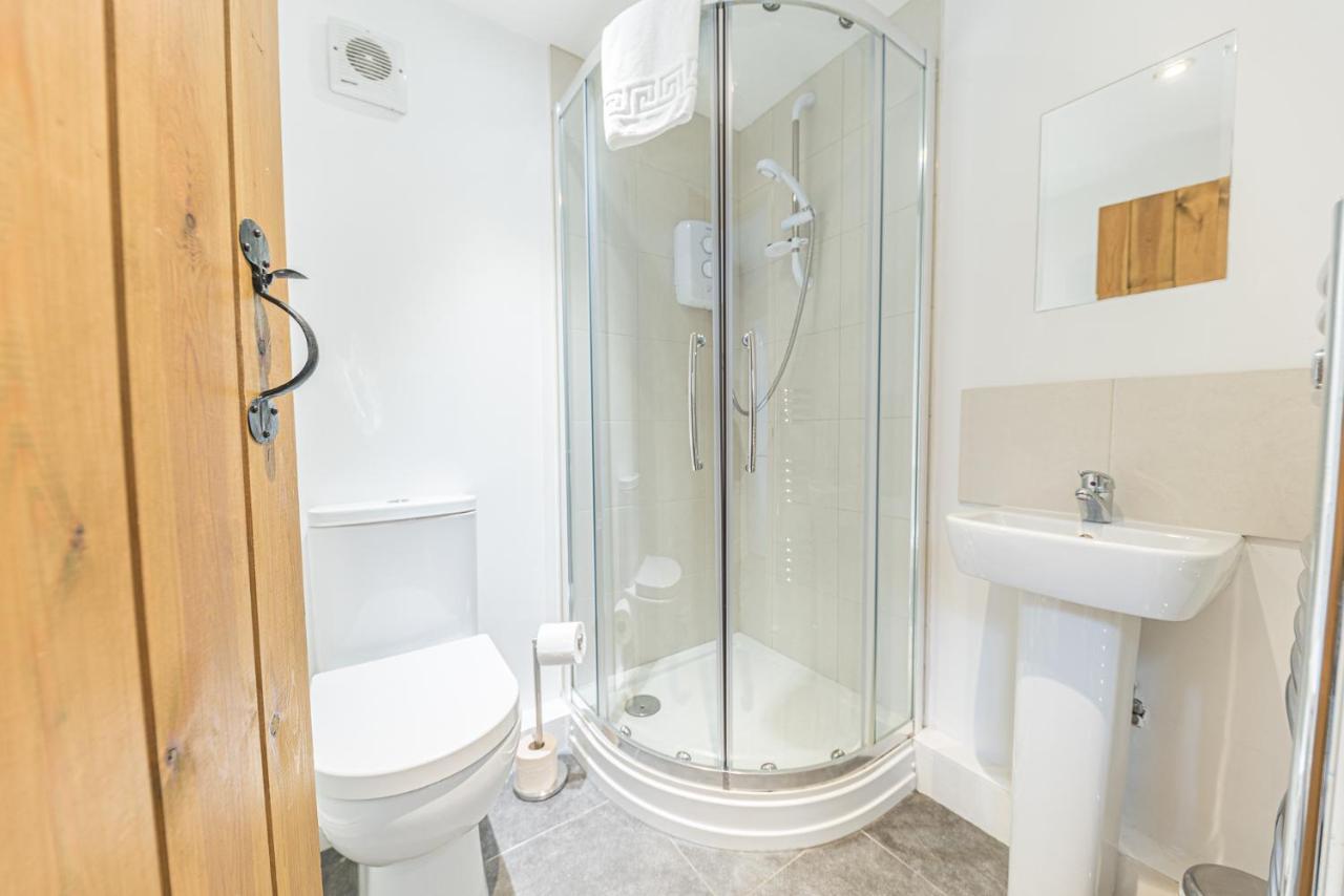 Pass The Keys Cosy Victorian Family In Holiday home Windermere