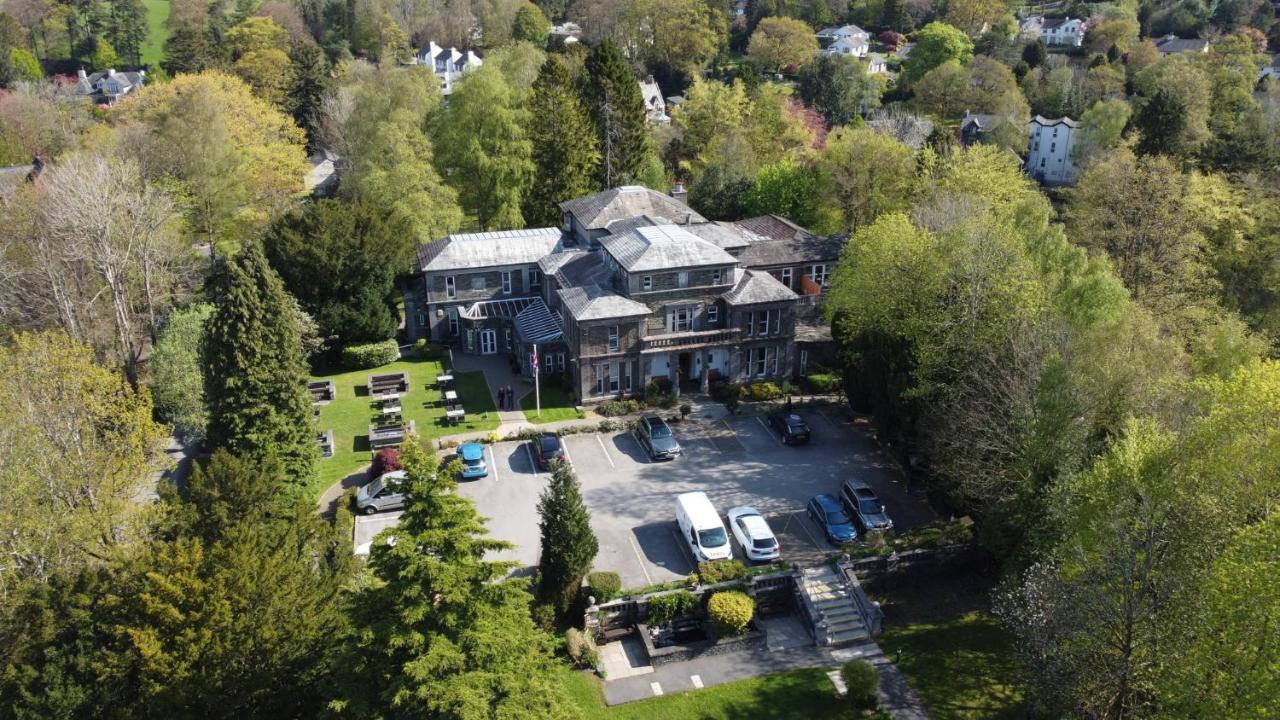 Manor Hotel