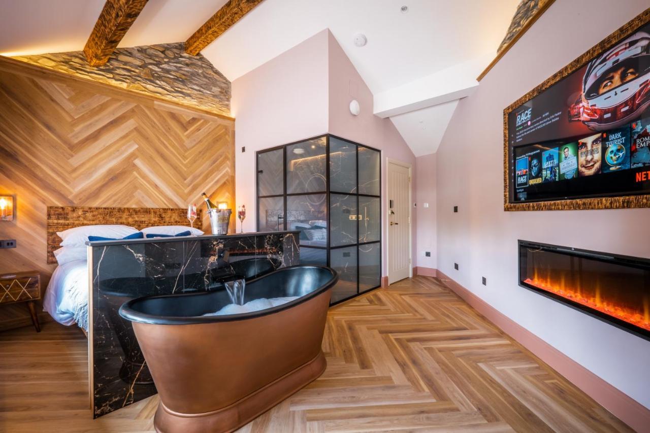 Craig's Apartment
