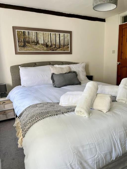The Old Post Office, Cosy Grade Ii Listed 2 Bed Apartment *
