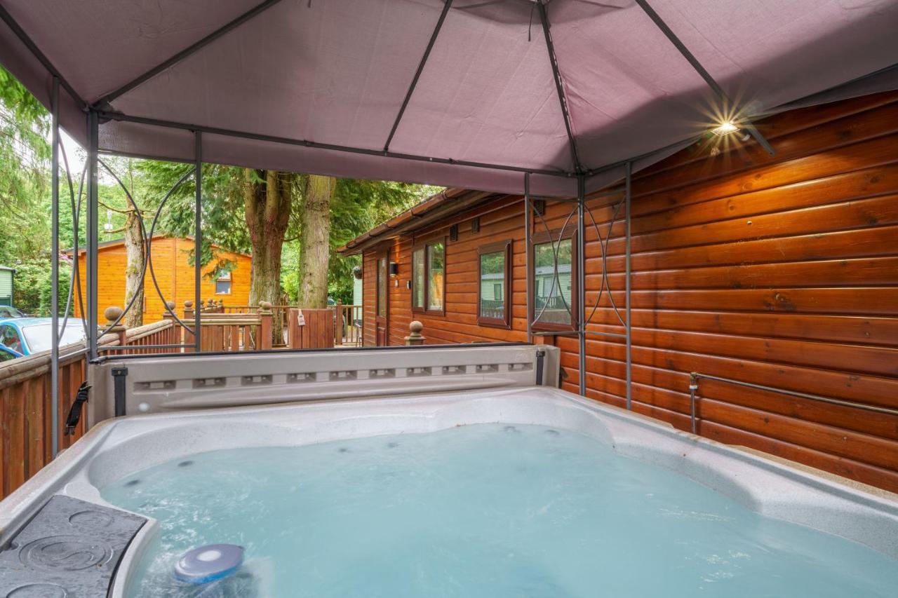 Three Trees - Hot Tub & Dog-friendly - White Cross Bay Holiday home Windermere
