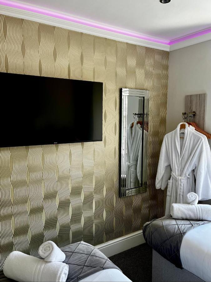Apartamento The Mews Boutique Deluxe Apartments, Sleep 2-6 People , Central Location, Free Parking