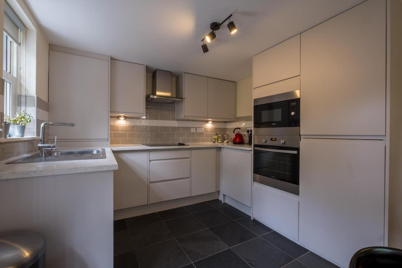 Leven Apartment *