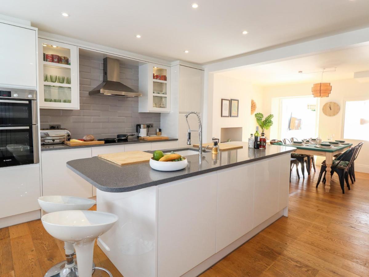 2 Alexandra Road Windermere