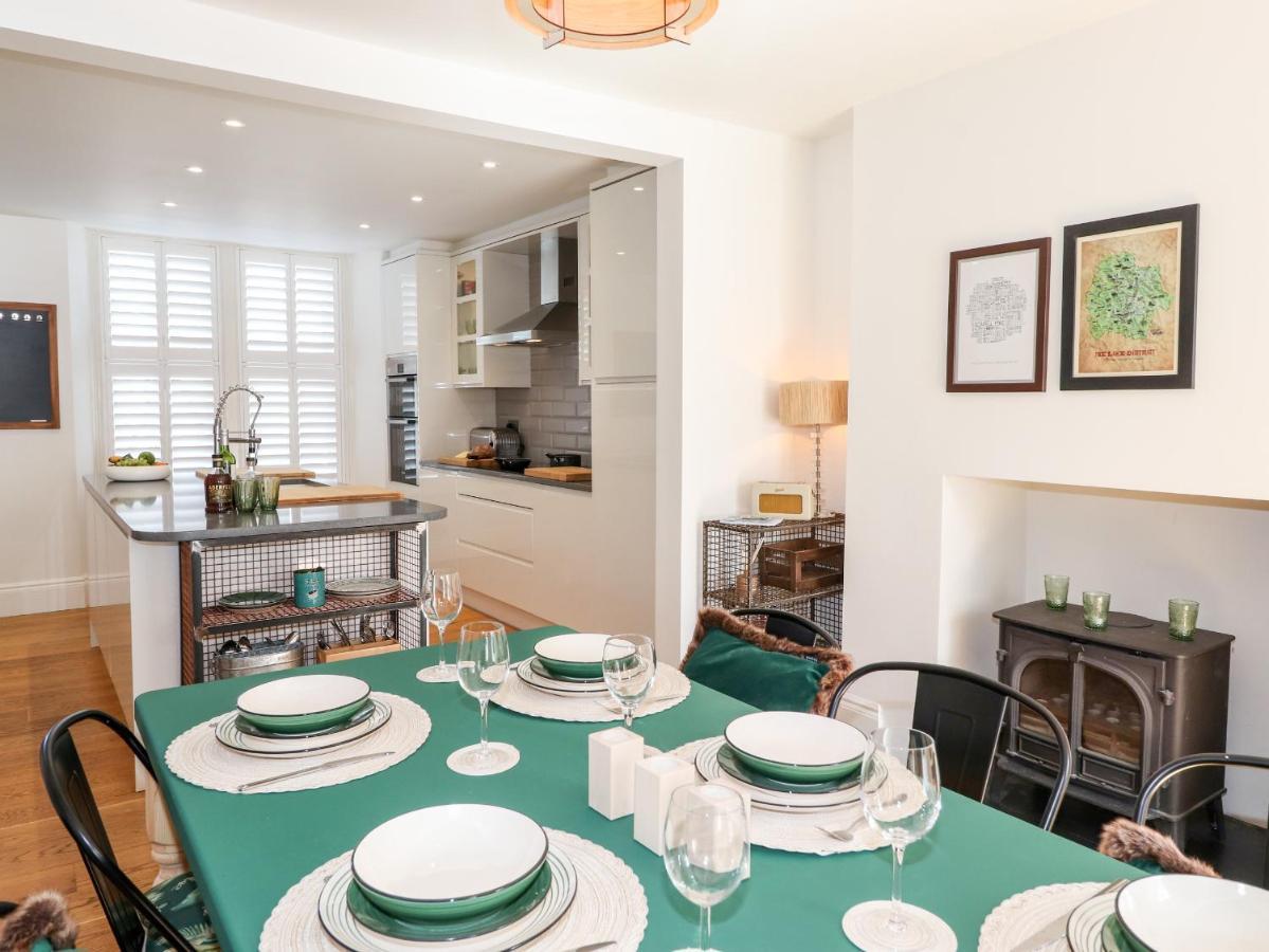 2 Alexandra Road Windermere