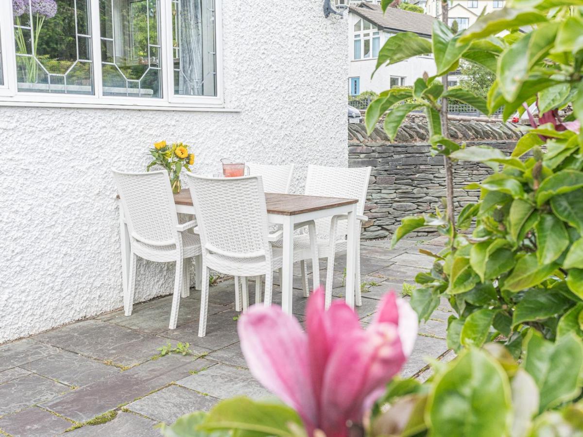 Pass The Keys Two Bed With Parking Near Bowness Centre