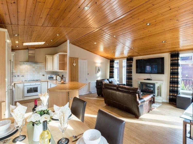 Retreat - White Cross Bay Windermere