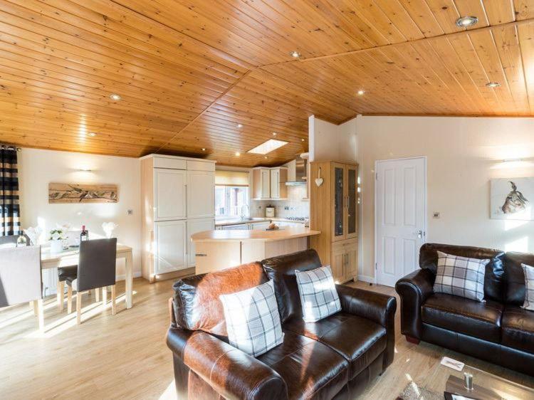Retreat - White Cross Bay Chalet Windermere