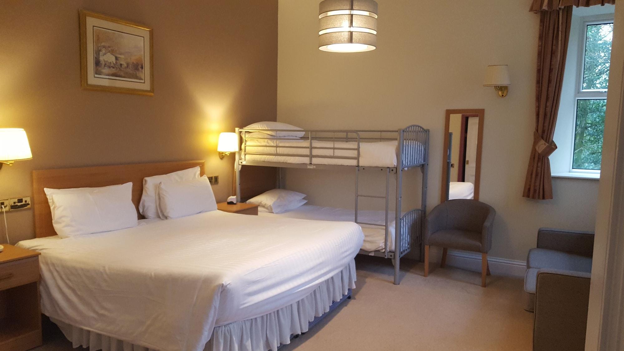 Manor Hotel 3*