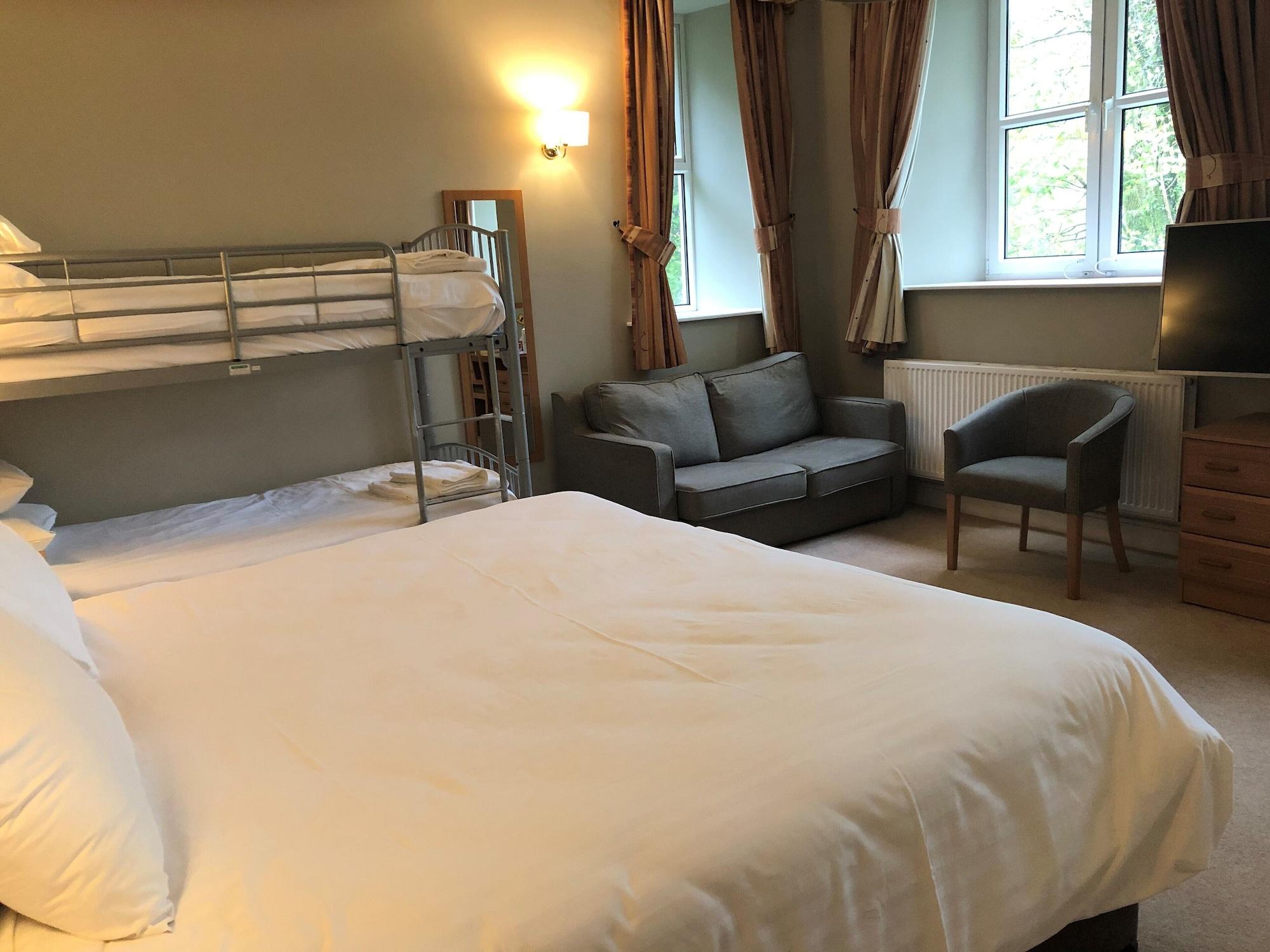 Manor Hotel