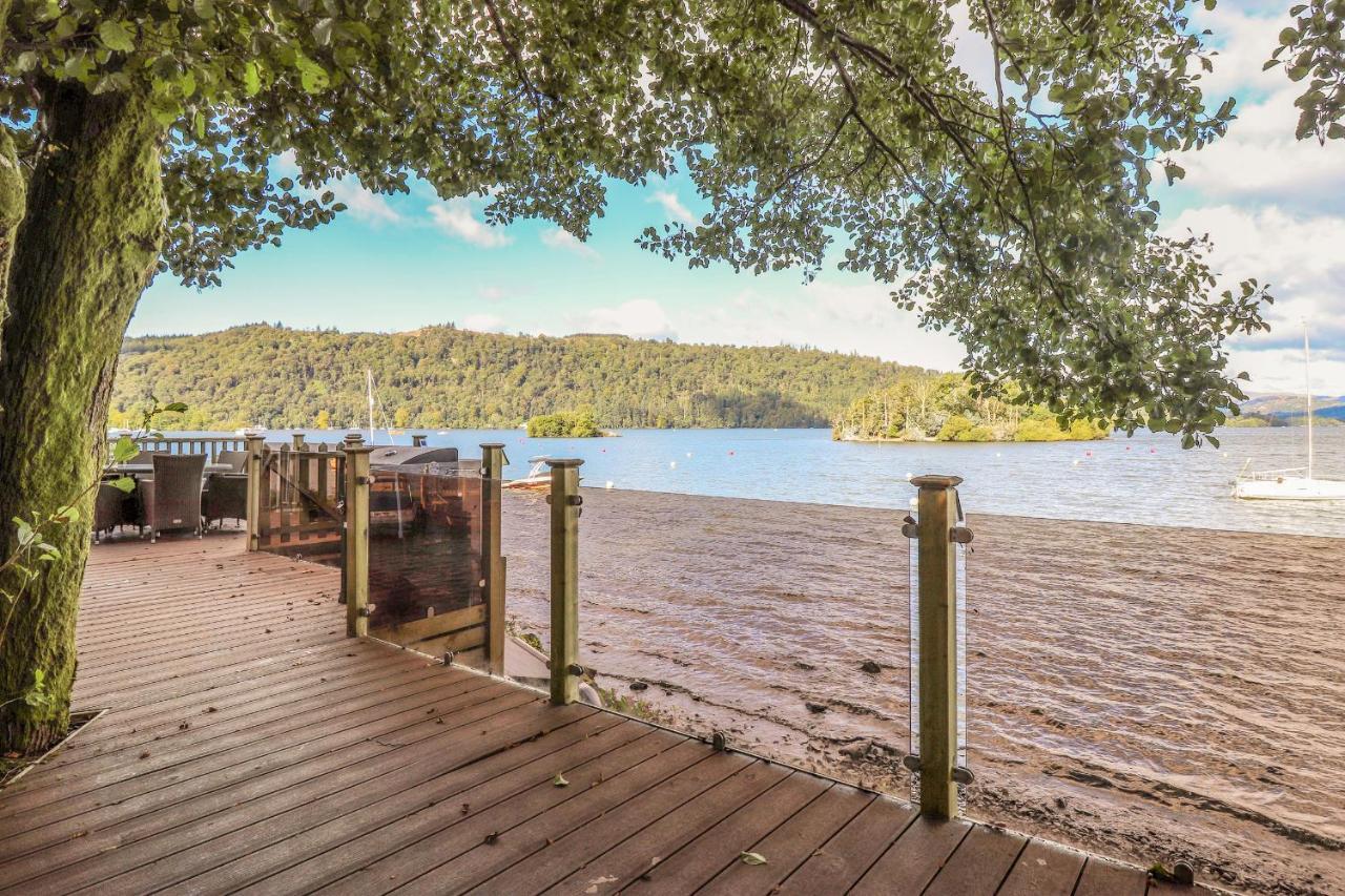 Lakeside Holiday home