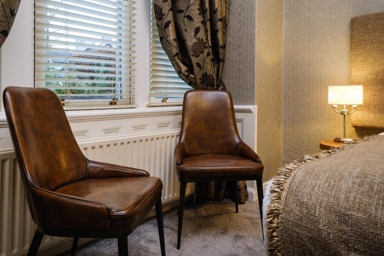 The Howbeck & The Retreat Incl Off-site Health Club And Parking Ev Point Available Windermere