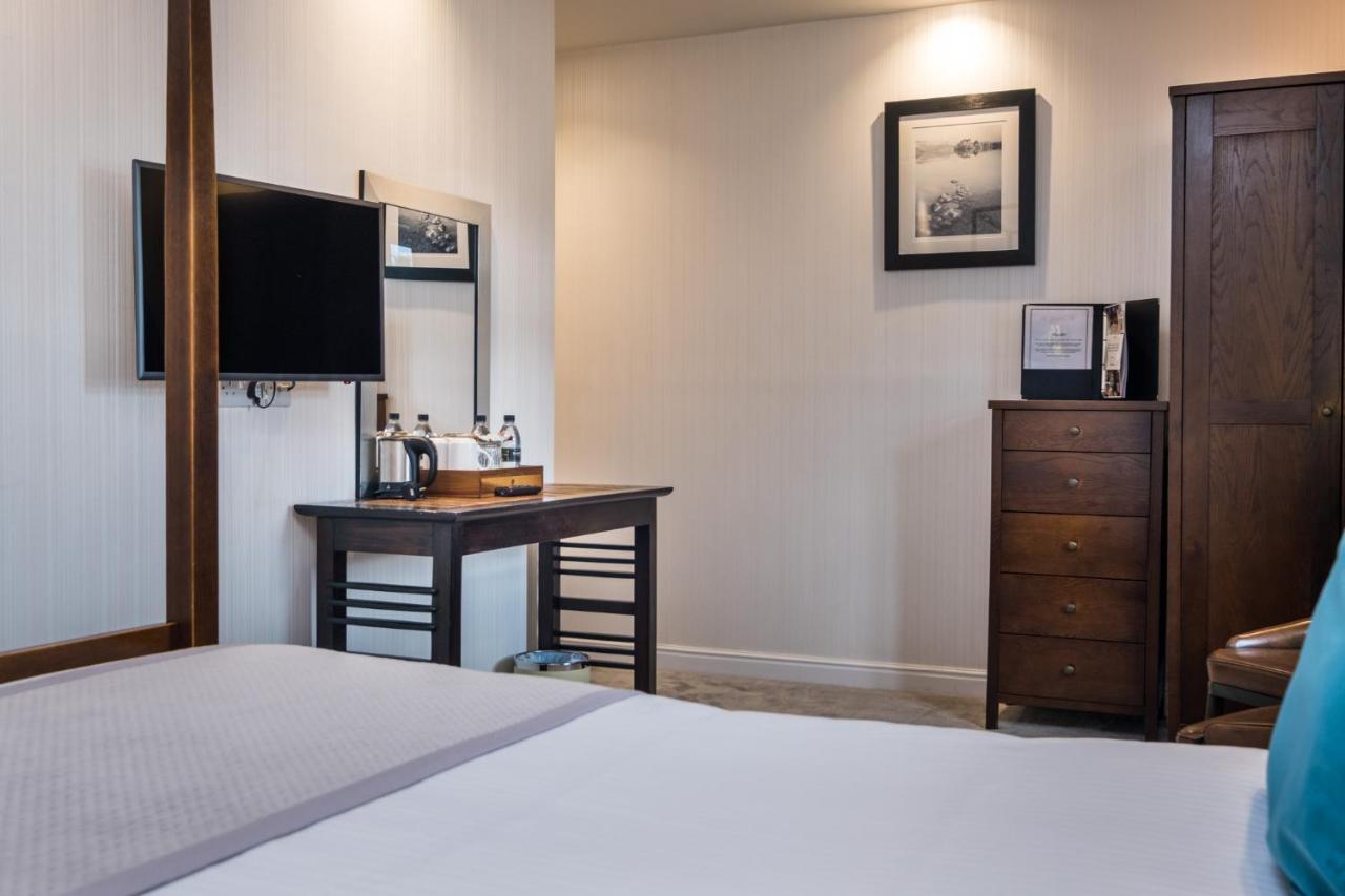 The Howbeck & The Retreat Incl Off-site Health Club And Parking Ev Point Available Windermere