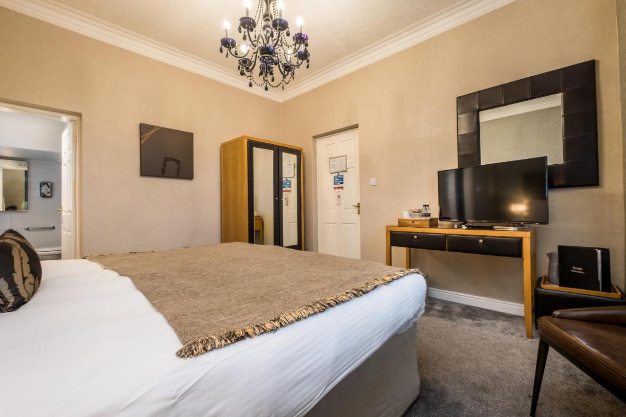 The Howbeck & The Retreat Incl Off-site Health Club And Parking Ev Point Available Windermere