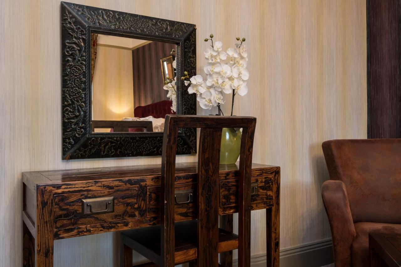 The Howbeck & The Retreat Incl Off-site Health Club And Parking Ev Point Available 5* Windermere
