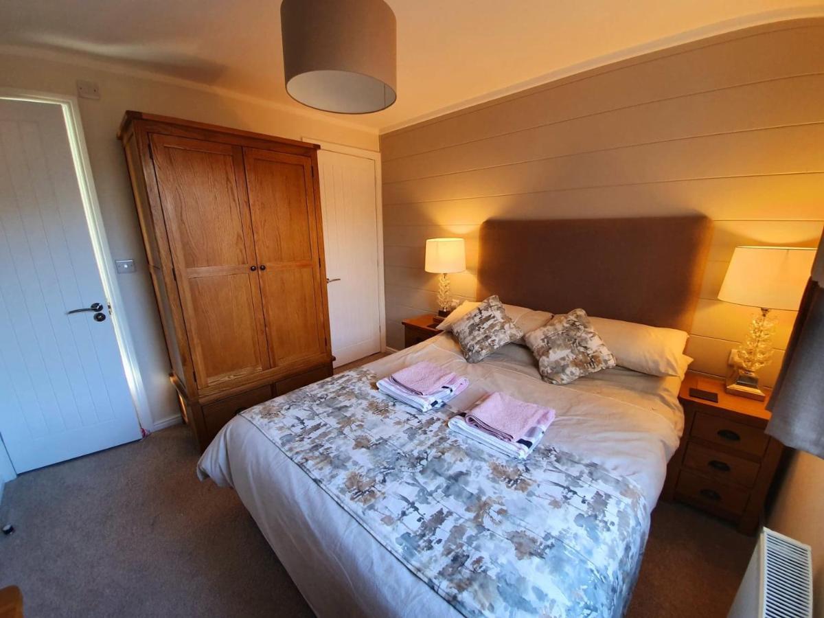 Holiday home Jaw-dropping With Hot Tub On *